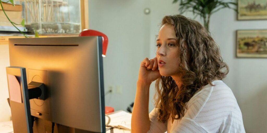 This article is a practical guide for anyone hunting a sales development representative remote role in 2026, showing how to find legitimate openings, avoid scam...